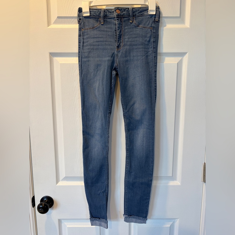 Hollister Medium-Wash High-Rise Jean Legging (Size 3L)